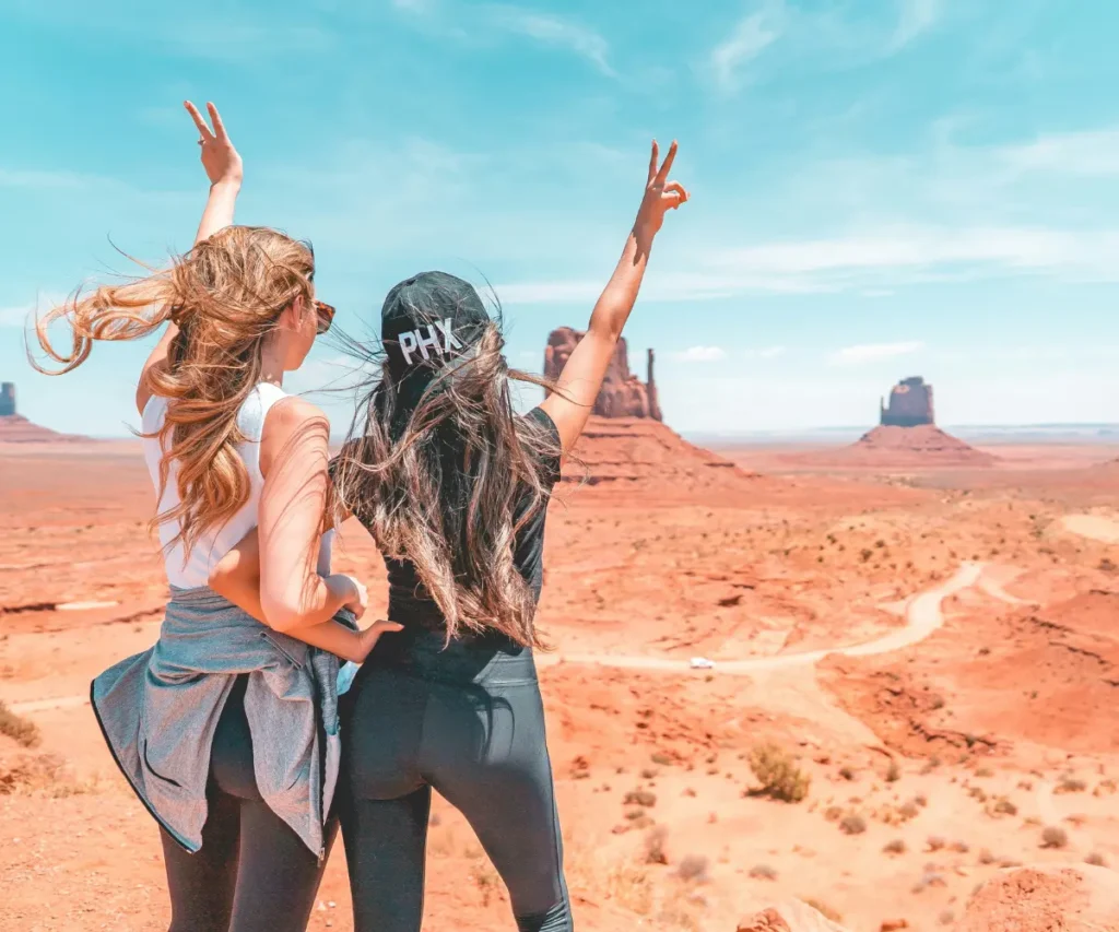 women travel
