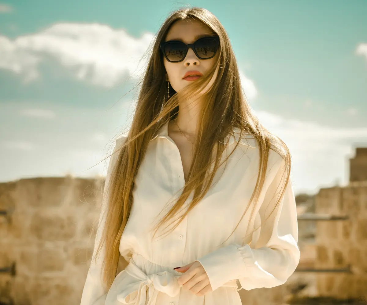 woman in white dresses
